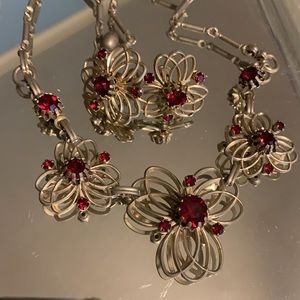 Vintage Red Rhinestone Necklace Screw-on earrings